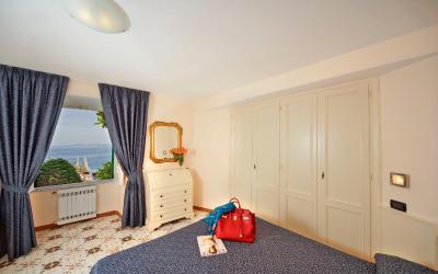 Camera Matrimoniale Classic con Vista Mare Laterale