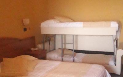 Camera Quadrupla con Vista Mare e Balcone