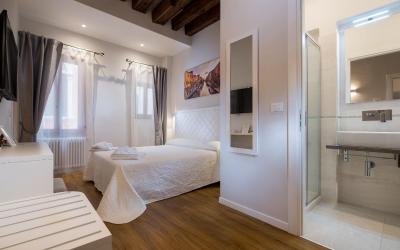 Camera Matrimoniale Superior