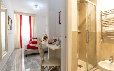 Camera Matrimoniale/Doppia con Letti Singoli