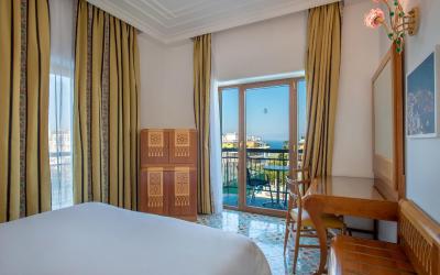 Camera Matrimoniale Classic con Balcone e Vista Mare