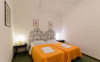 Camera Doppia con Letti Singoli