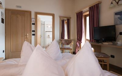 Camera Tripla con Vista Montagna