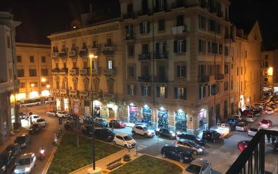 Camera Deluxe Matrimoniale/Doppia con Letti Singoli