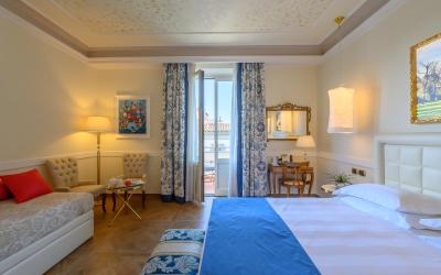 Camera Deluxe Matrimoniale/Doppia con Letti Singoli con Balcone