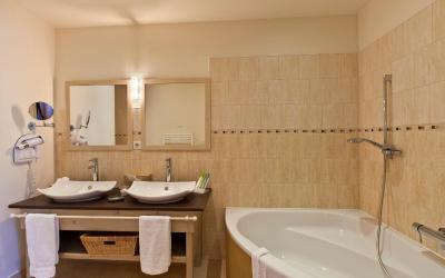 Chambre Double ou Lits Jumeaux Supu00e9rieure Chambre Double ou Lits Jumeaux Supu00e9rieure