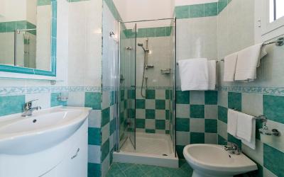 Camera Matrimoniale Economy con Vista Giardino