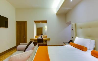 Camera Tripla Comfort