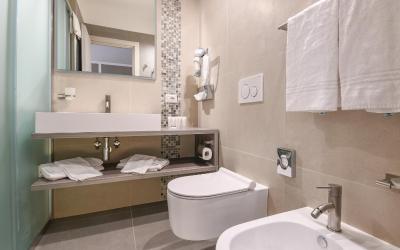 Camera Queen Superior