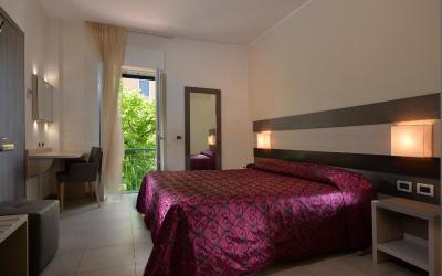 Camera Matrimoniale/Doppia con Letti Singoli