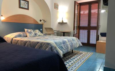 Camera Matrimoniale con Letto Supplementare