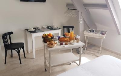 Grande Chambre Double ou Lits Jumeaux Grande Chambre Double ou Lits Jumeaux