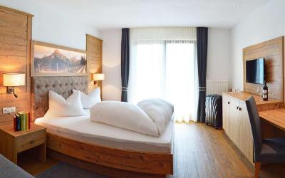 Camera Matrimoniale/Doppia con Letti Singoli con Balcone 