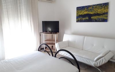 Appartamento con 2 Camere da Letto e Balcone