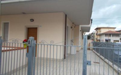 Appartamento con 2 Camere da Letto Appartamento con 2 Camere da Letto