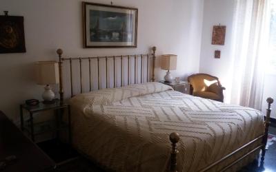 Camera Matrimoniale con Bagno in Comune 