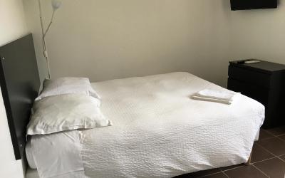 Chambre Double Standard - Vue sur Rue Chambre Double Standard - Vue sur Rue