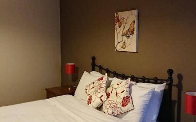 Two-Bedroom Apartment Double/Twin Bed (maximum 4)