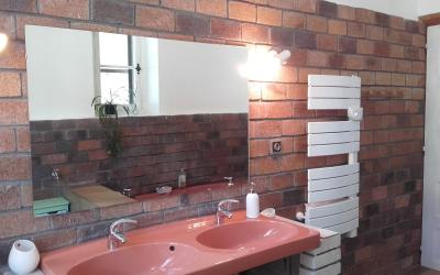 Chambre Double avec Salle de Bains Commune Chambre Double avec Salle de Bains Commune