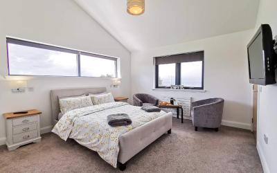 Superior King Room