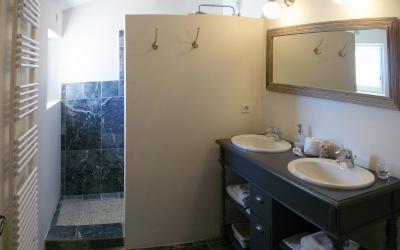 Chambre Double avec Salle de Bains Privative Chambre Double avec Salle de Bains Privative