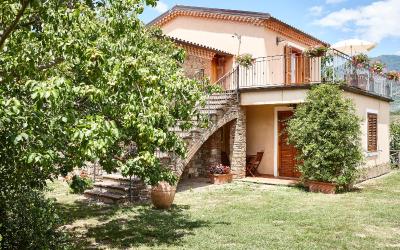 Camera Matrimoniale con Vista Montagna