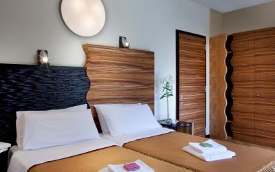 Camera Superior Matrimoniale/Doppia con Letti Singoli con Vista Lago