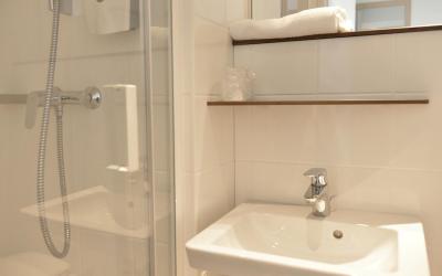 Chambre Triple (1 Lit Double et 1 Lit Simple)