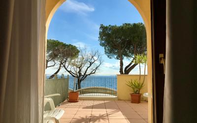 Camera Matrimoniale/Doppia con Letti Singoli con Vista Lago.