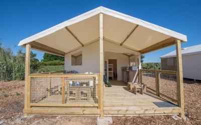 Lodge (4u00a0Adultes)u00a0-u00a0Pas d'Installation Sanitaire