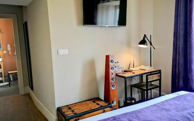 Chambre Double ou Lits Jumeaux avec Salle de Bains Privative