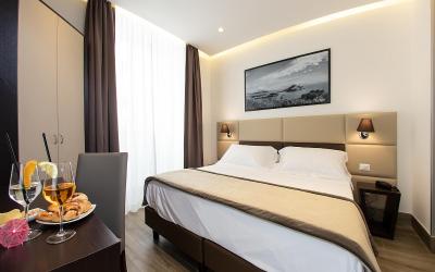 Camera Matrimoniale/Doppia con Letti Singoli