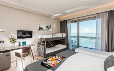 Camera Familiare con Vista Mare 