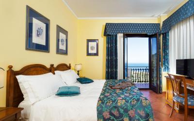 Camera Superior Matrimoniale/Doppia con Letti Singoli con Vista Mare