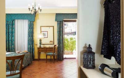 Camera Tripla Standard