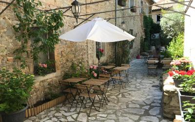 Chambre Privilu00e8ge Lits Jumeaux - Vue sur Jardin Chambre Privilu00e8ge Lits Jumeaux - Vue sur Jardin