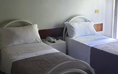 Camera Doppia con Letti Singoli