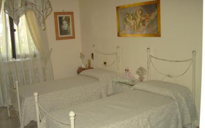 Camera Doppia con Letti Singoli