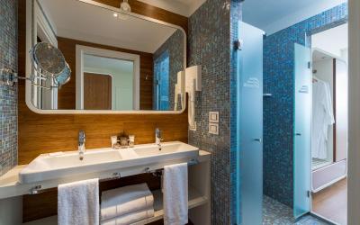 Suite con Vista Mare Parziale