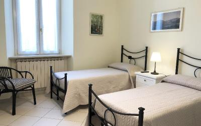 Camera Doppia con Letti Singoli con Bagno Privato 