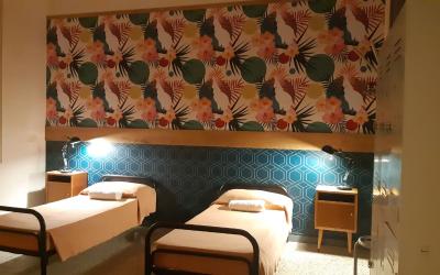 Posto Letto in Dormitorio Misto con 3 Letti