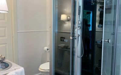 Camera Matrimoniale con Bagno Privato