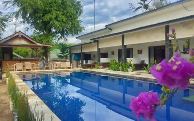 Kamar Double atau Twin dengan Pemandangan Kolam Renang Kamar Double atau Twin dengan Pemandangan Kolam Renang