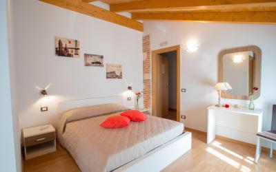 Camera Matrimoniale con Bagno Privato