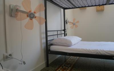 Posto Letto in Dormitorio Misto con 4 Letti