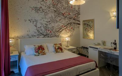 Camera Matrimoniale con Vista Giardino