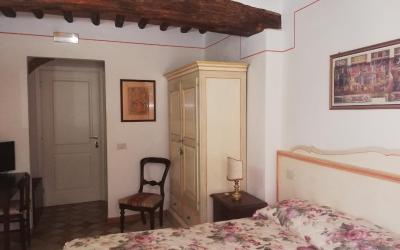 Camera Matrimoniale/Doppia con Letti Singoli