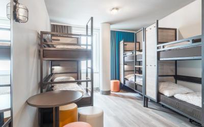 Bett im 8-Bett-Schlafsaal