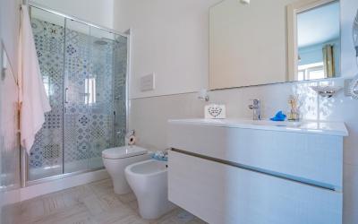 Camera Tripla Superior