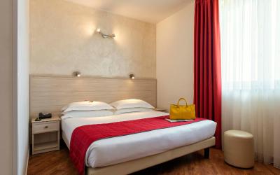 Camera Matrimoniale/Doppia con Letti Singoli